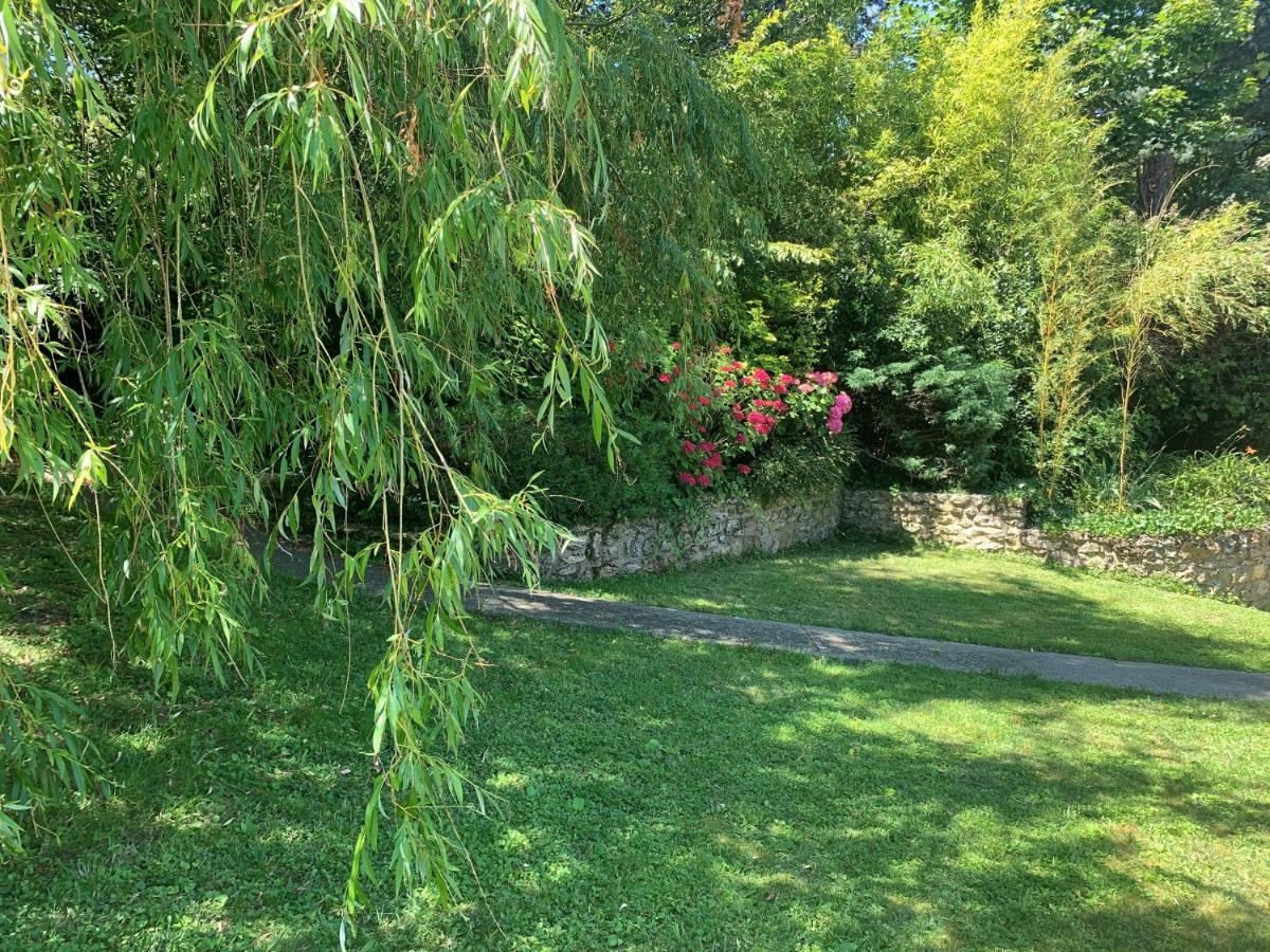 Marquise Barbot 3* Courcouronnes